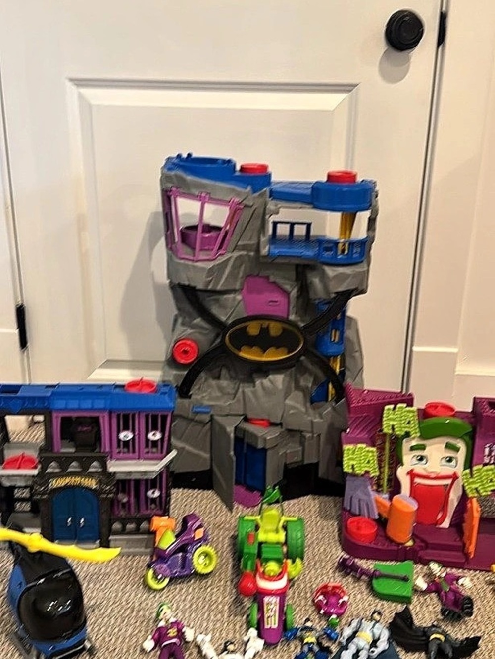 Fisher-Price Imaginext DC Super Friends Batcave and Gotham City Jail Playset